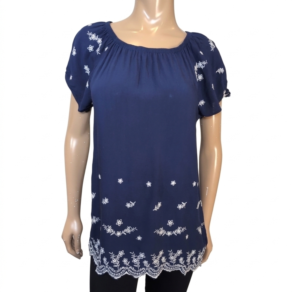3/$20 Como Blu Navy Blue Floral Embroidered Blouse Womens Medium Rayon Boho Top